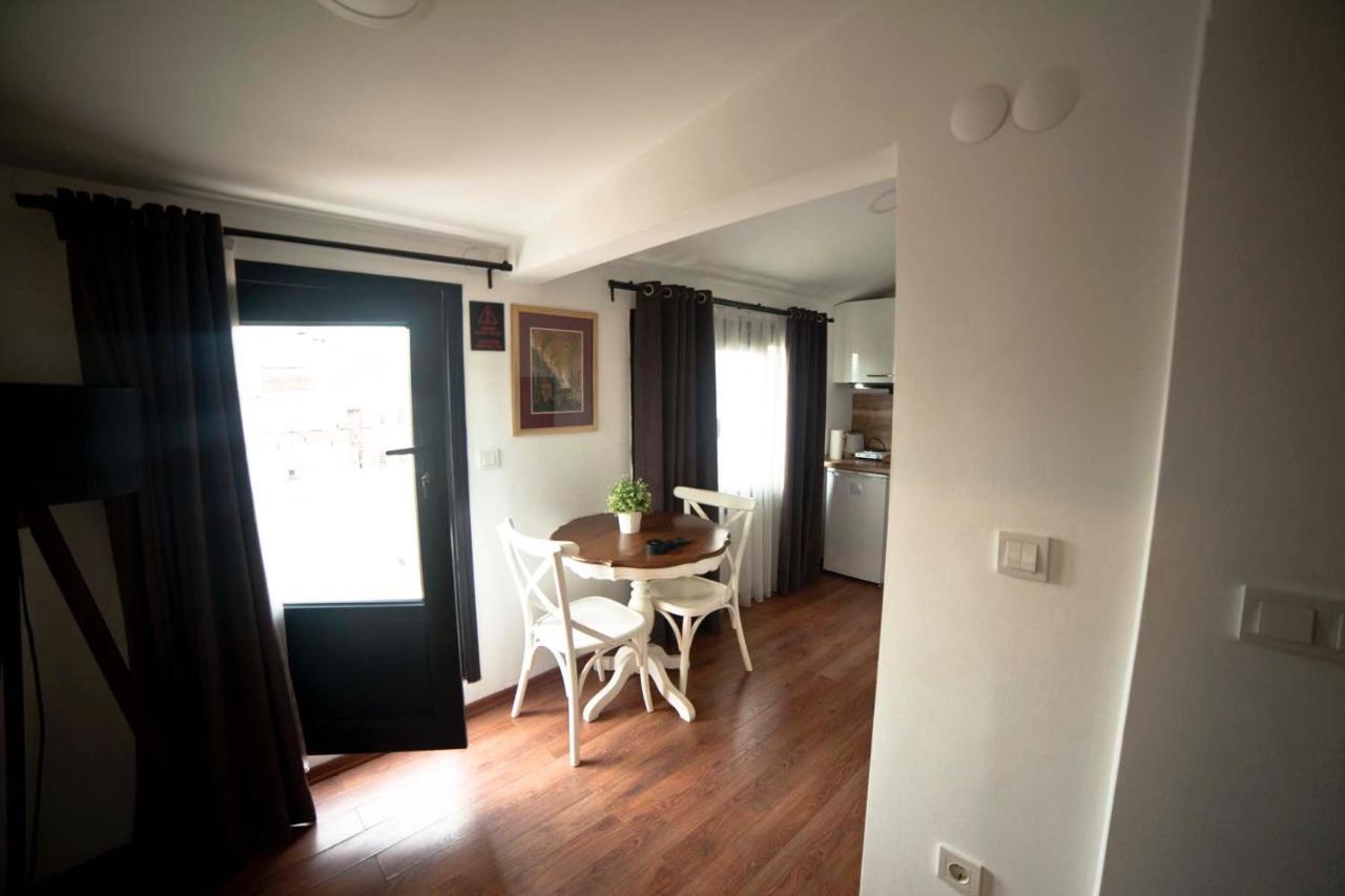 Galata Cicek Suites Истанбул Екстериор снимка