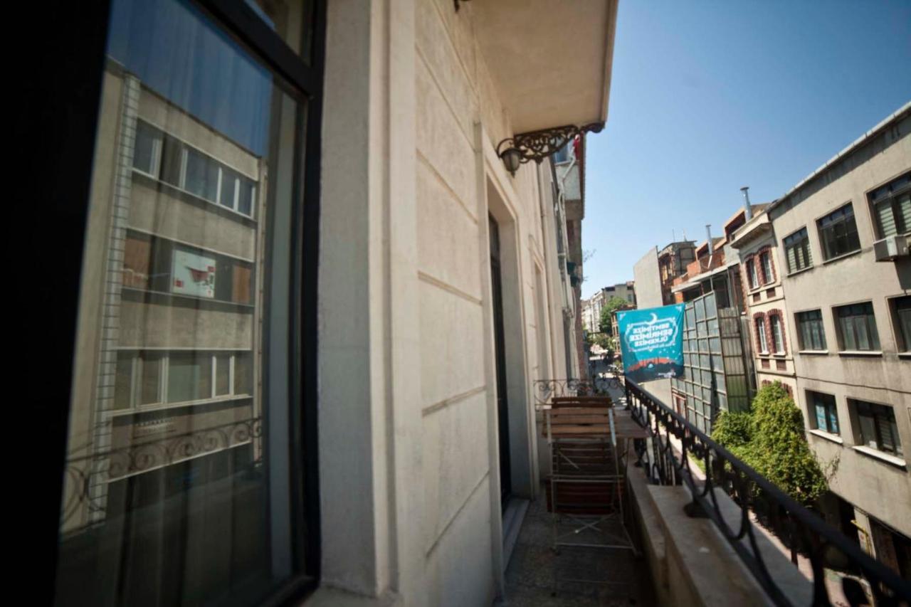Galata Cicek Suites Истанбул Екстериор снимка