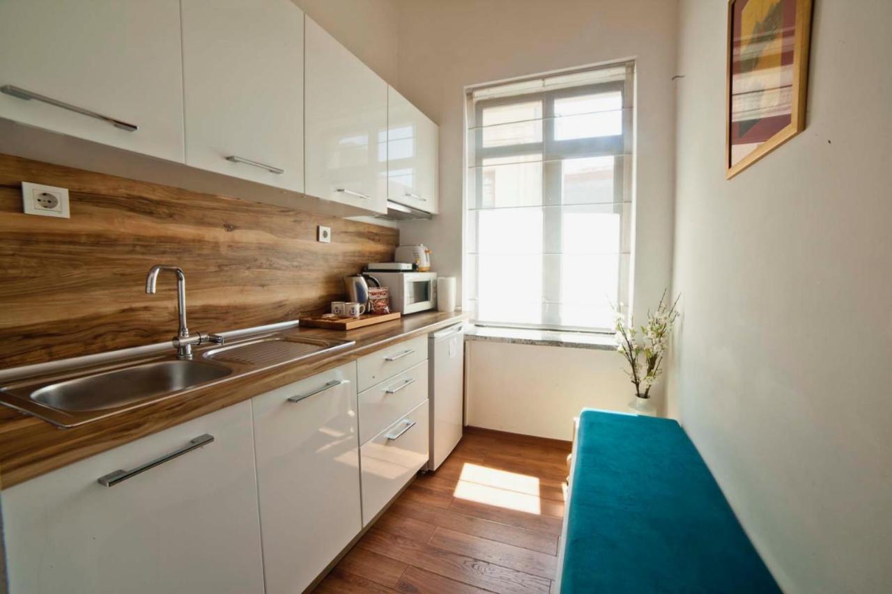 Galata Cicek Suites Истанбул Екстериор снимка